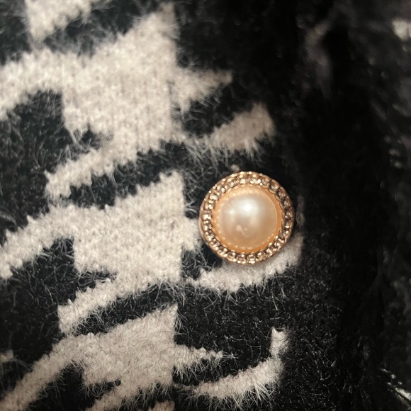 Black and White Preppy Houndstooth Sweater Vest - Picture 3 of 10